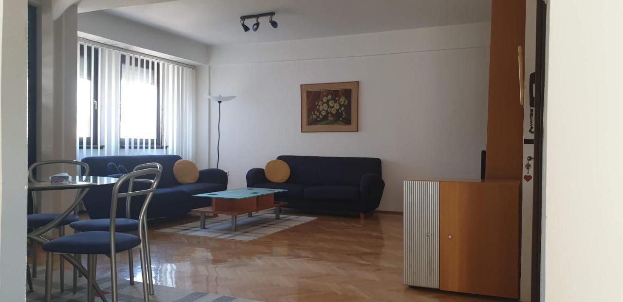 Spectacular Apartment In Skopje, City Mall Area Exterior foto
